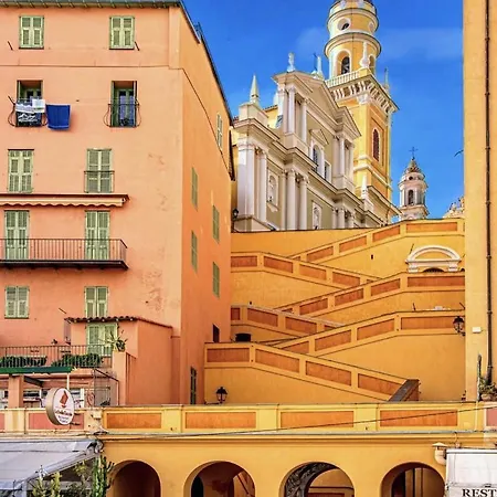 Sablettes Beach-plage-vue Mer-centre * מנטון