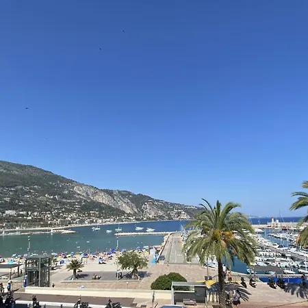 Sablettes Beach-plage-vue Mer-centre * מנטון