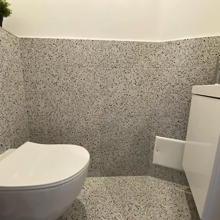 Sablettes Beach-plage-vue Mer-centre Menton