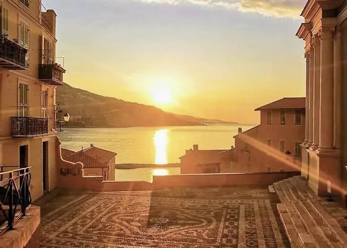 Sablettes Beach-plage-vue Mer-centre Apartment *