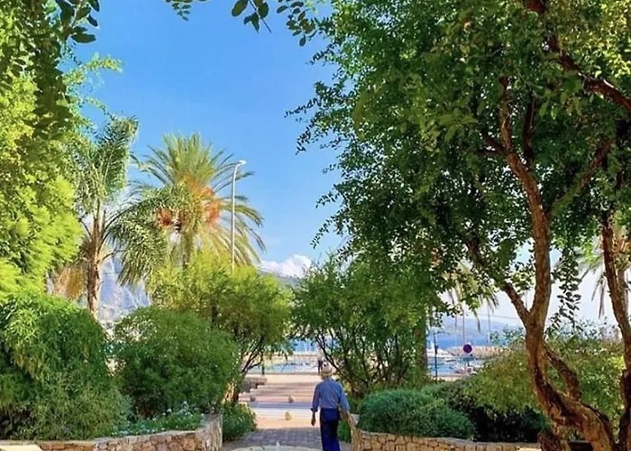 Sablettes Beach-plage-vue Mer-centre * Мантон